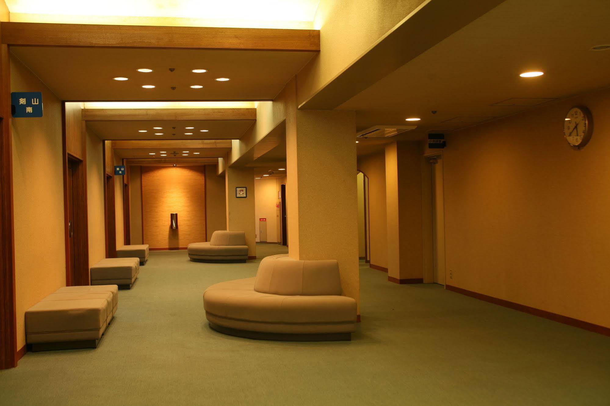 Awanosho Hotel Miyoshi  Buitenkant foto